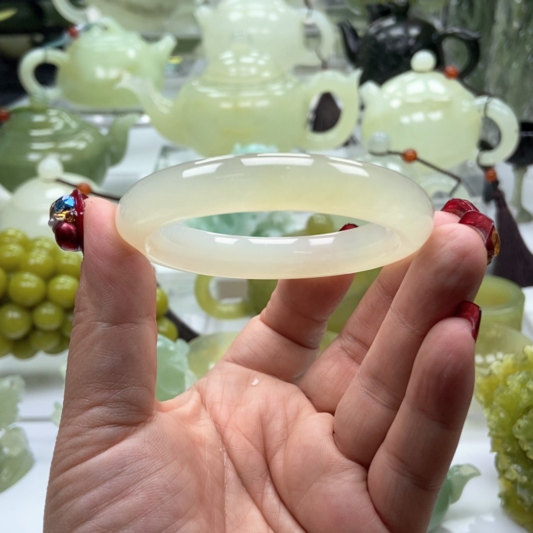 蛇纹石玉手镯未镶嵌56 口