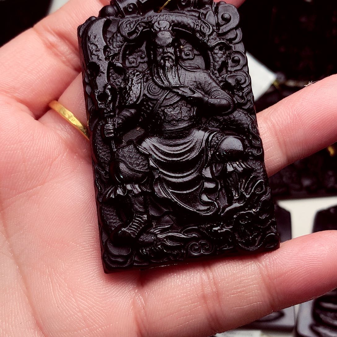 刘***华天然缅料a货钢琴黑特色题材挂件送珠连
