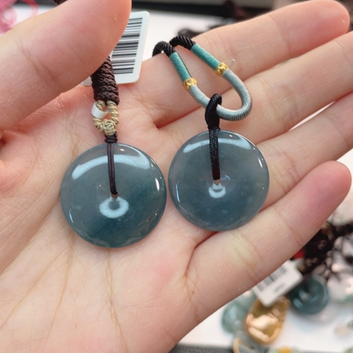 别***谁翡翠未镶嵌颈饰A货翡翠不退不换