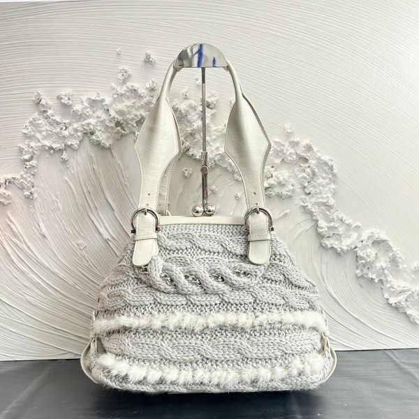 95新/菲拉格慕/市场价22000/包包/250213XZ0019