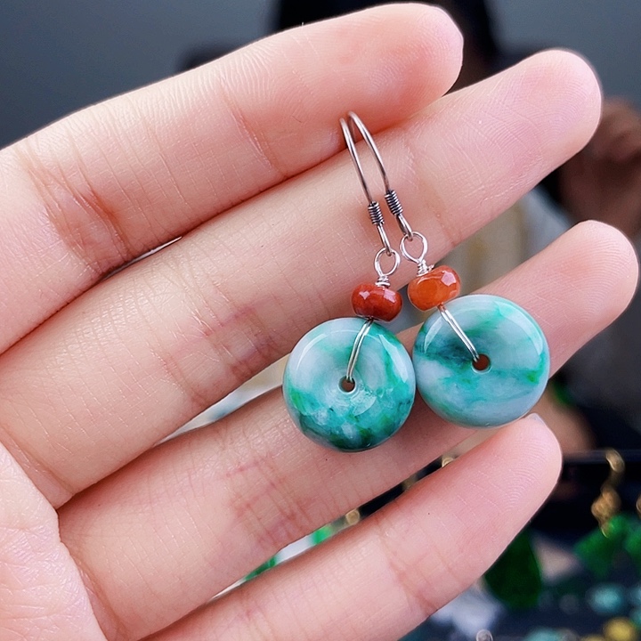 翡翠耳饰未镶嵌饰品