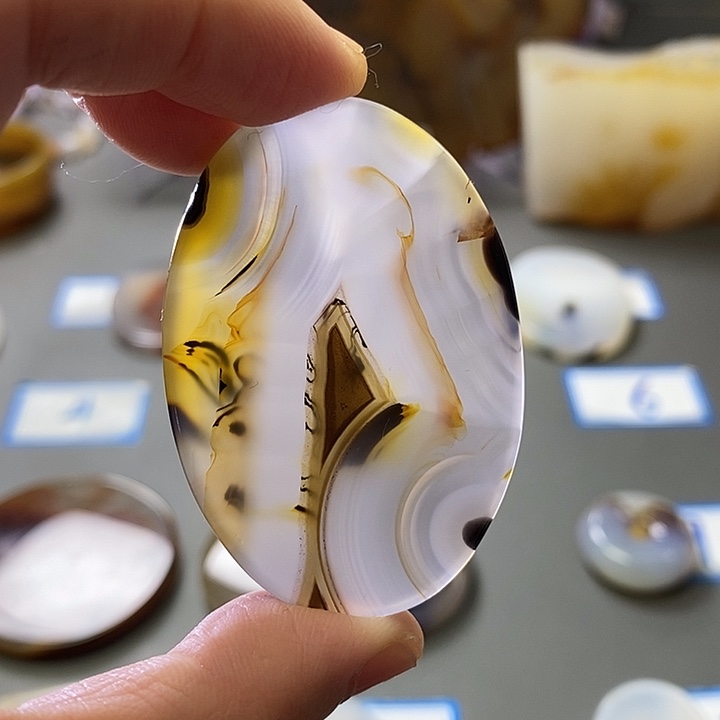 玛瑙/玉髓未镶嵌珠宝半成品96