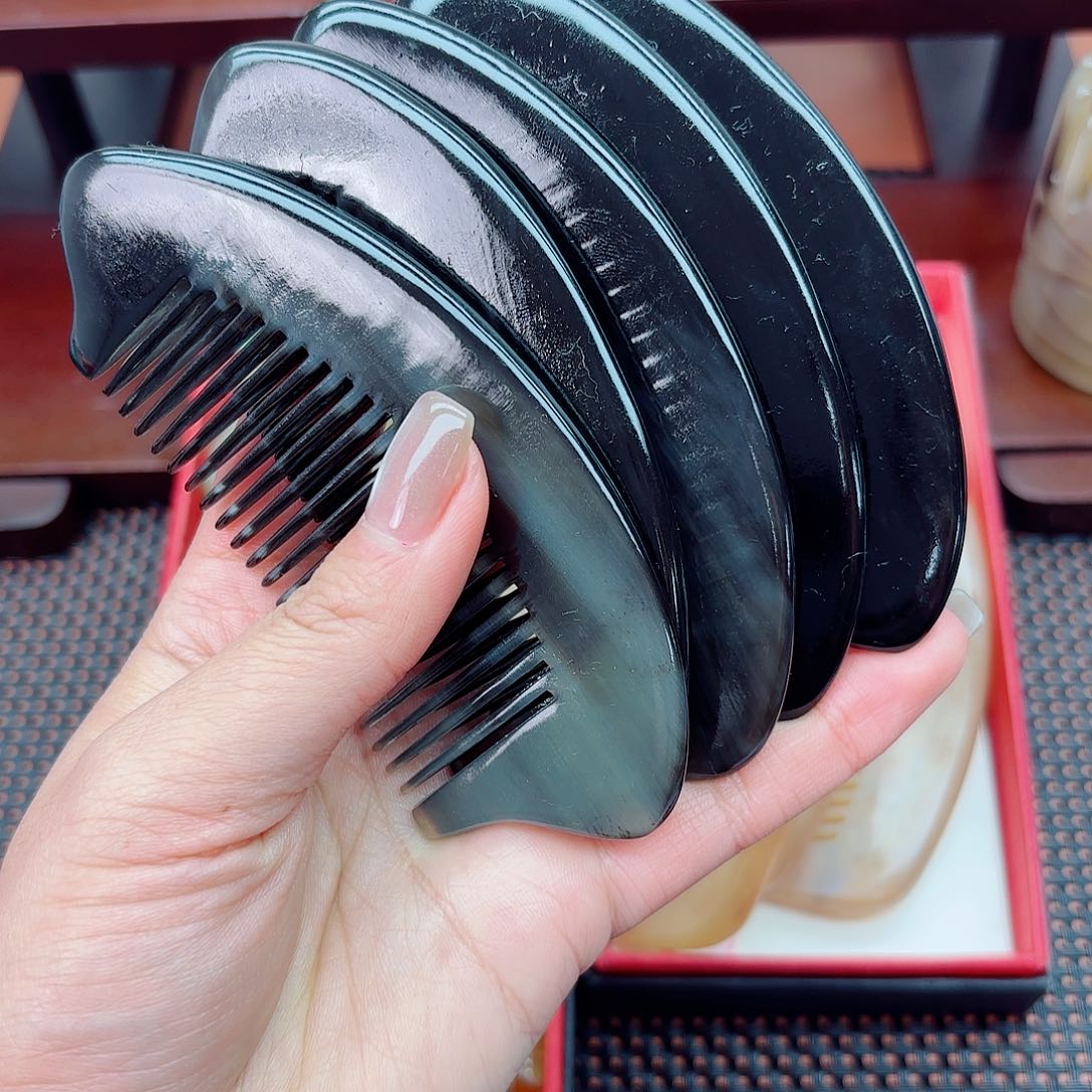 纯手工制作纯牛角梳子