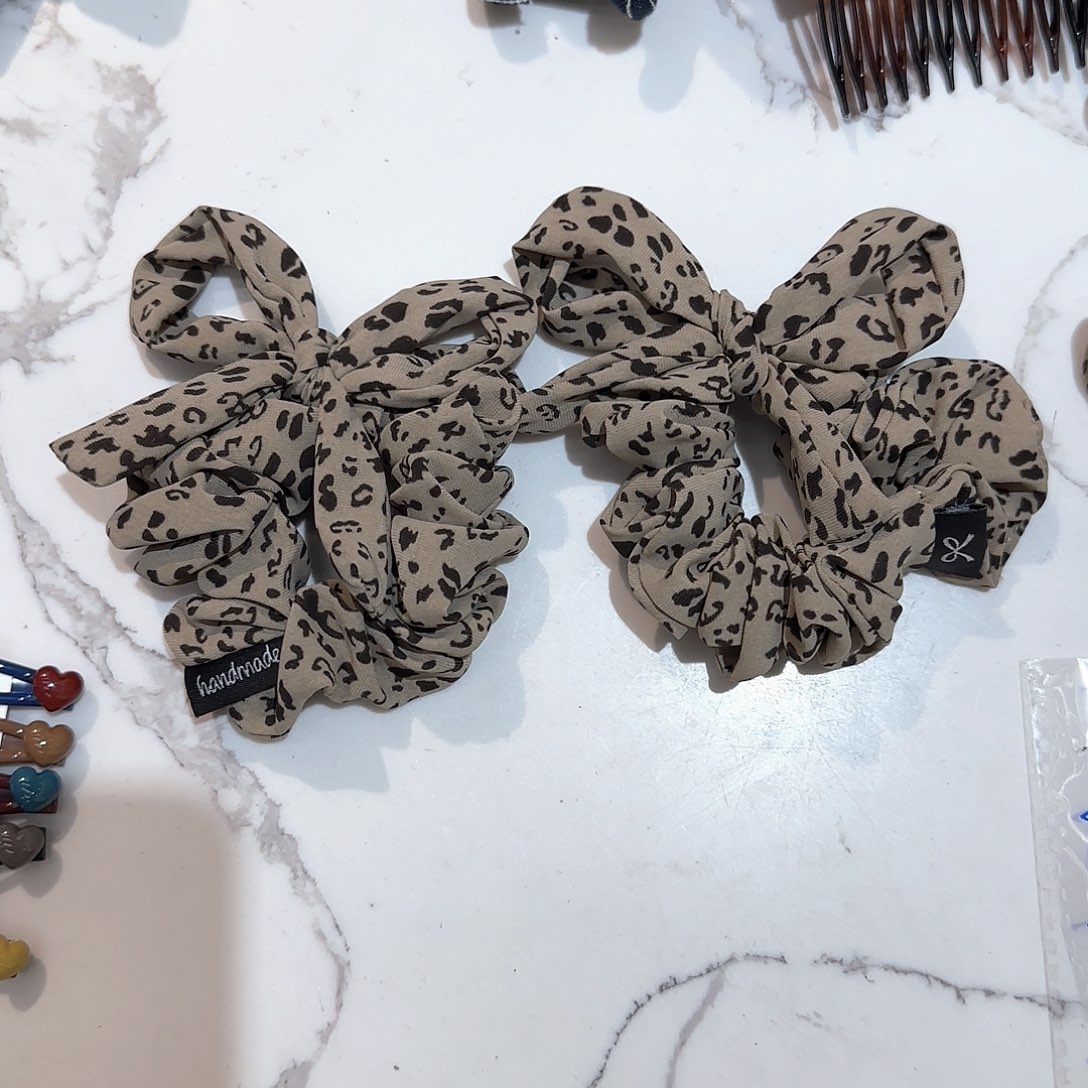 无非金属T34浅色豹纹蝴蝶结2个