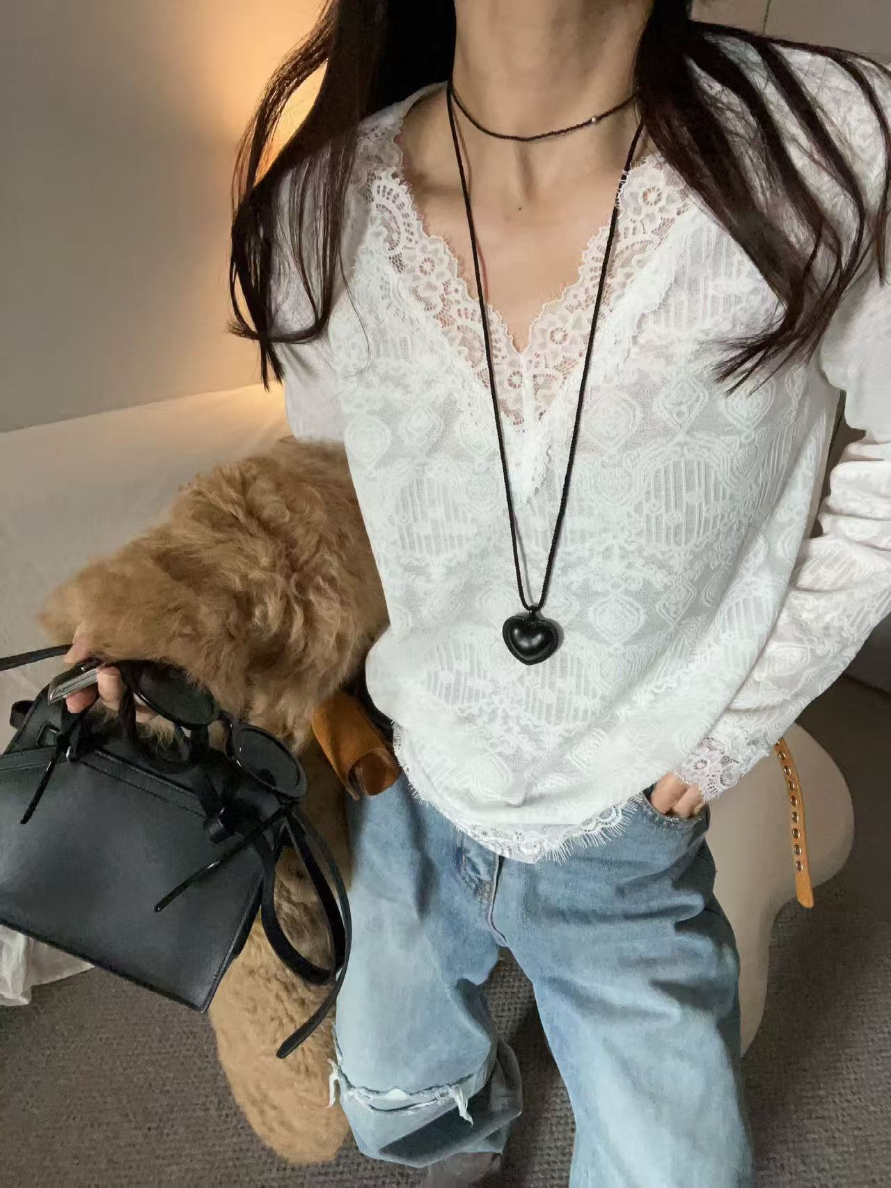 【Miss 程】东大门V领百搭套头蕾丝衫（会起球介意慎拍）