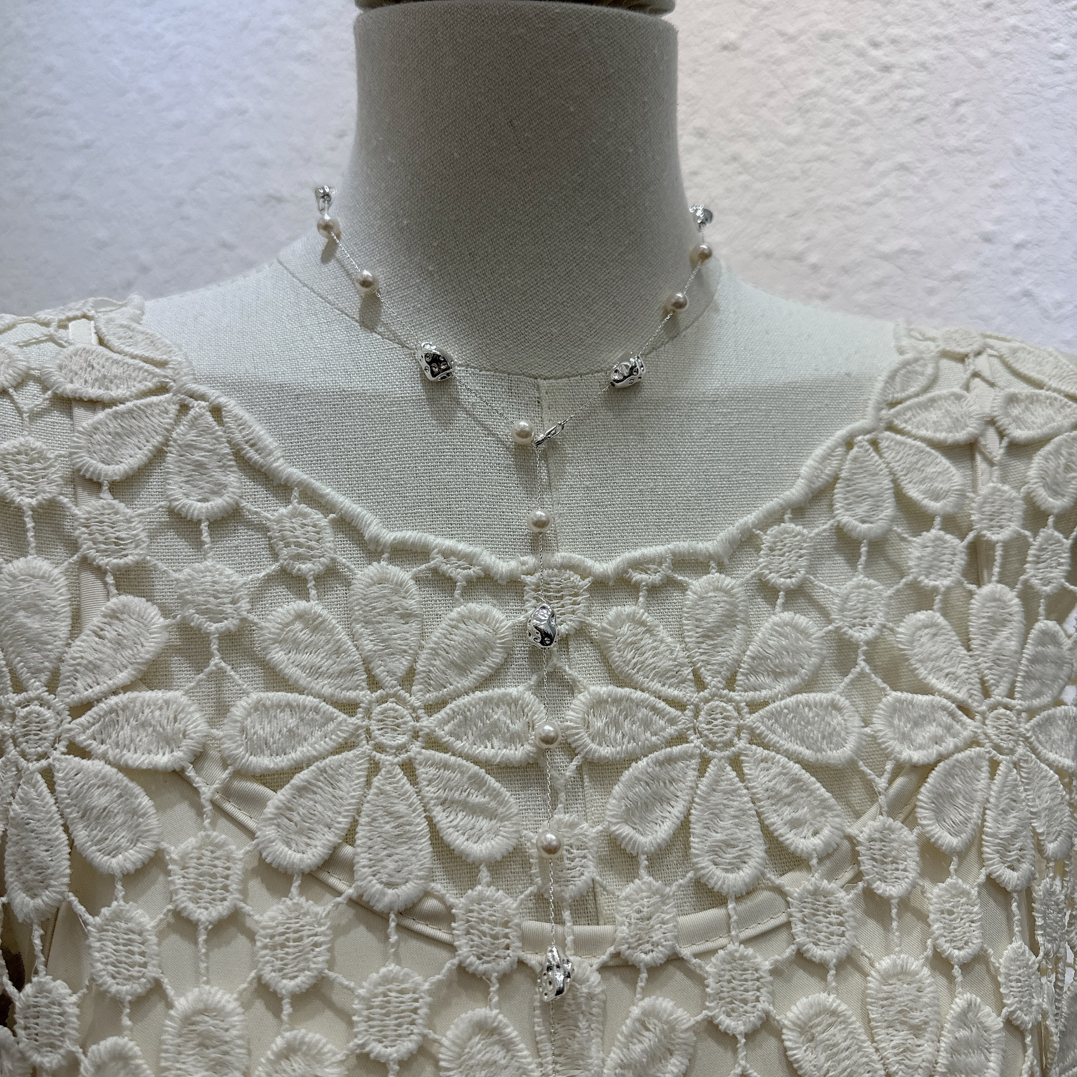 珍珠女高级感锁骨链简约小众不规则设计轻奢风