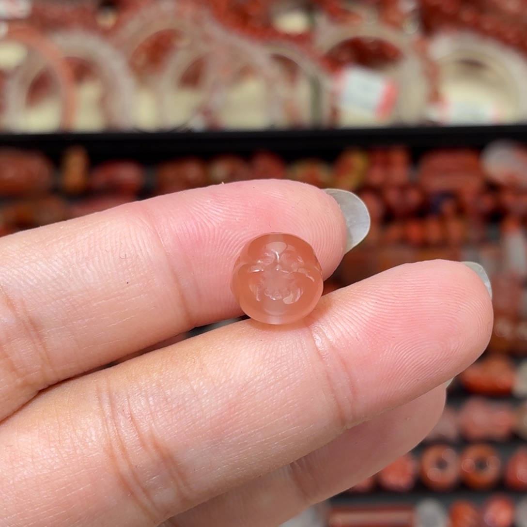 南红玛瑙未镶嵌颈饰通孔小佛头