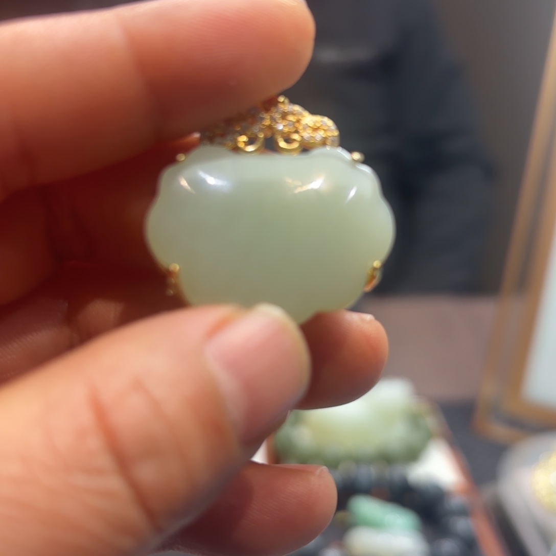 和田玉合金项圈挂坠