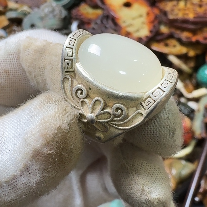 和田玉未镶嵌挂件