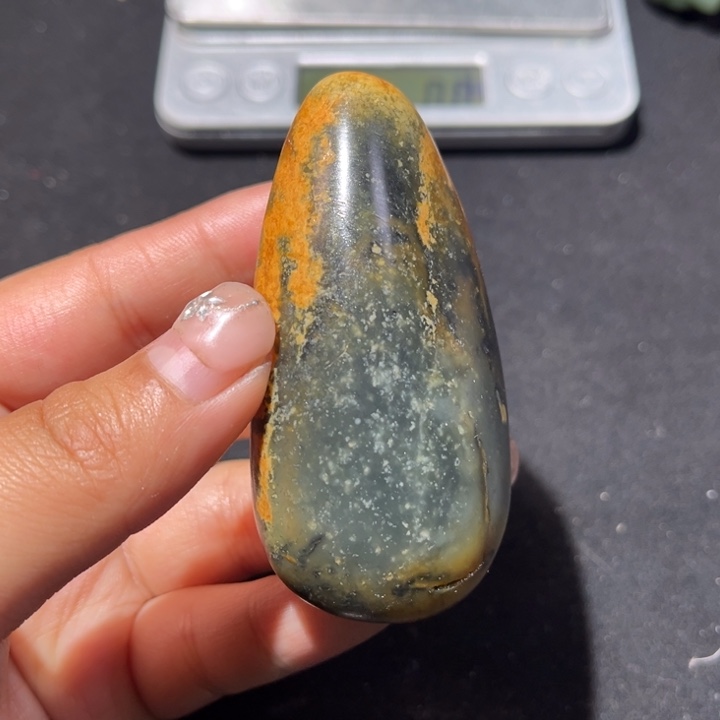 和田玉未镶嵌珠宝奇石