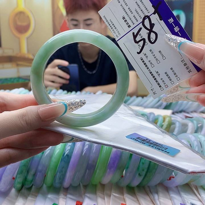 翡翠未镶嵌手镯uu