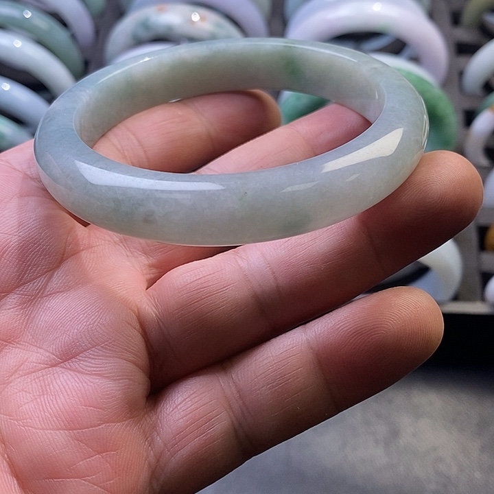文***政翡翠未镶嵌手镯正