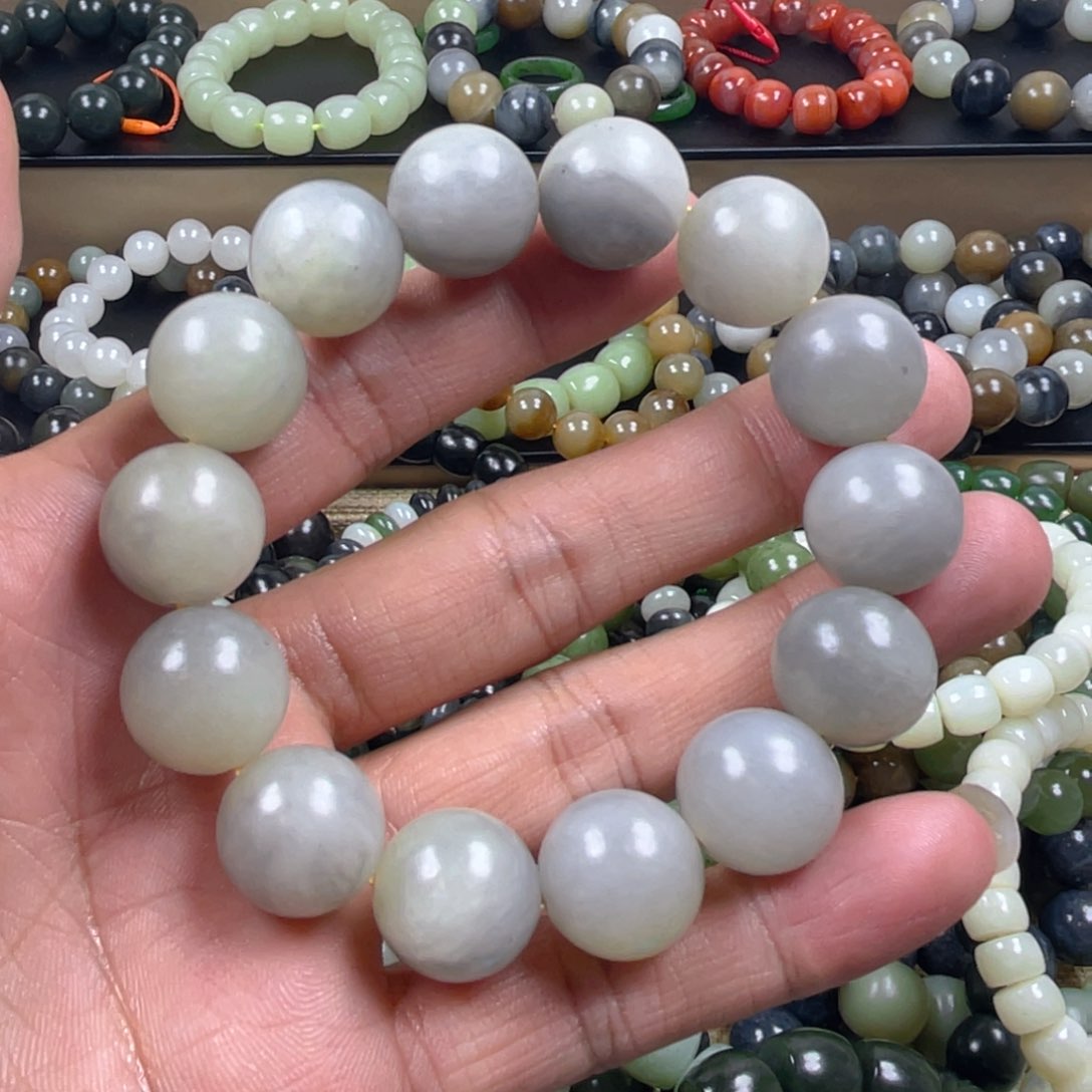 和田玉手串未镶嵌