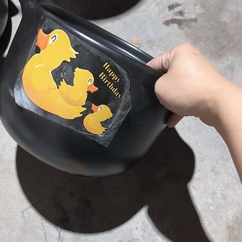 微瑕，明火。口径21厘米，高度14小黄鸭。没有盖子