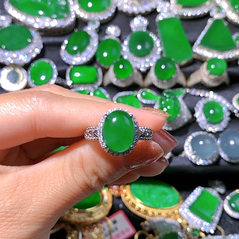 翡翠戒指未镶嵌熠*天然翡翠满色戒指