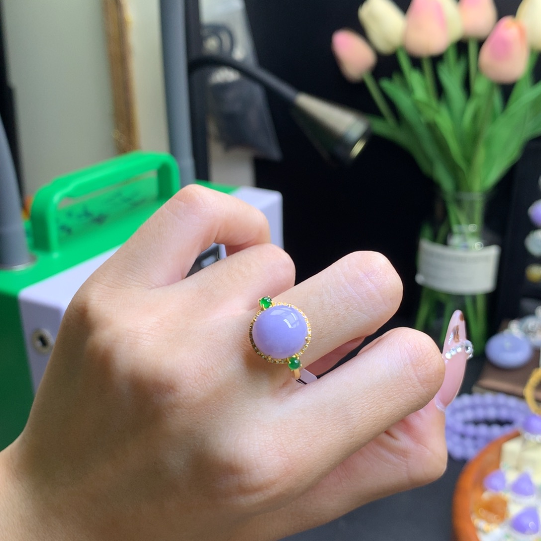 翡翠18K金镶嵌颈饰