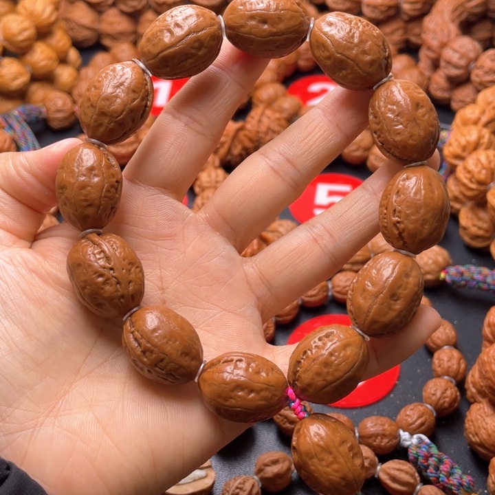 文玩核桃吊坠大枣