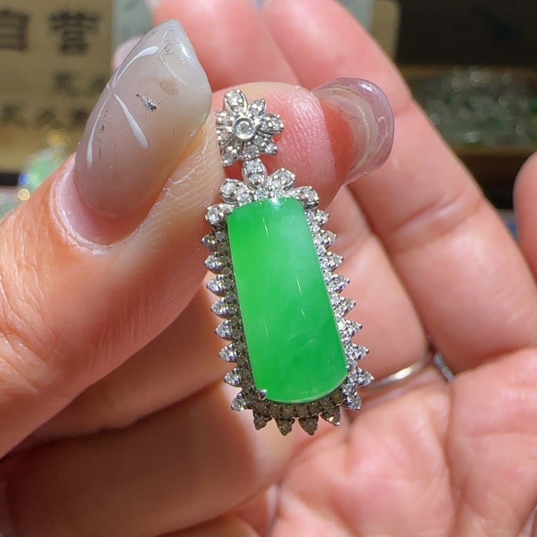 【闪购商品】翡翠颈饰18K金镶嵌缅甸
