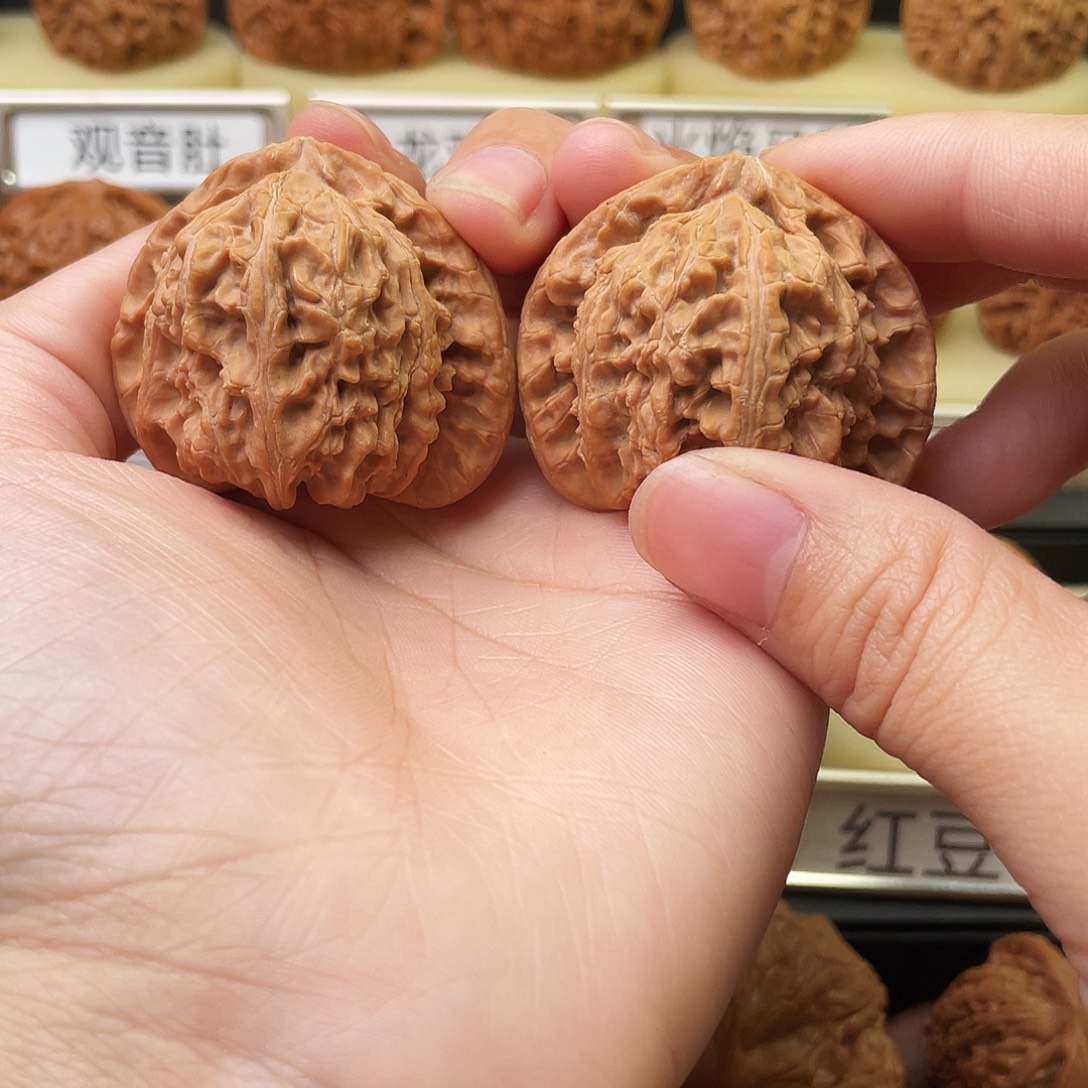 文玩核桃吊坠三角白44全品953