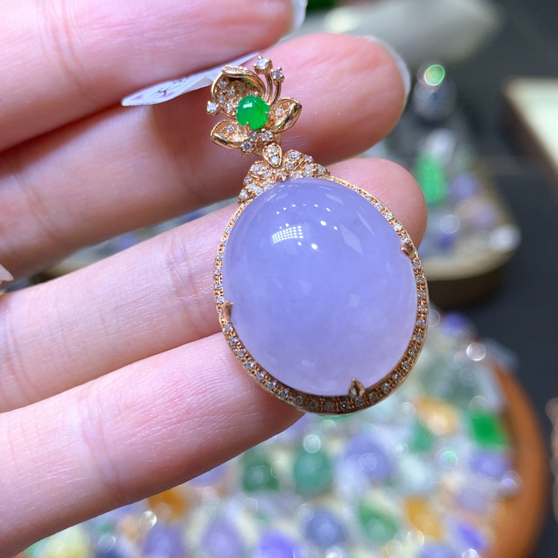 【闪购商品】翡翠颈饰18K金镶嵌翡翠吊坠项链