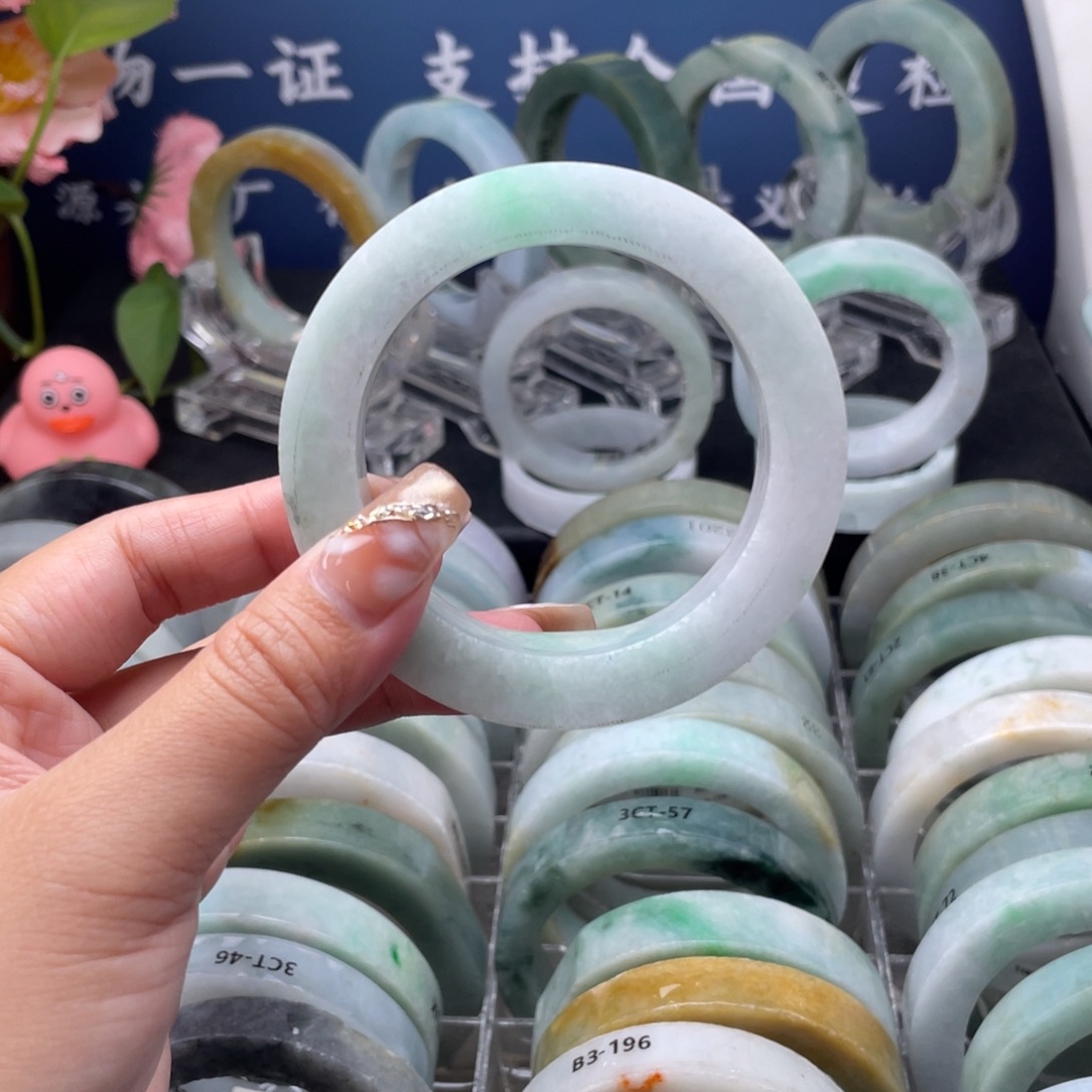 美***/定制翡翠未镶嵌翡翠手镯