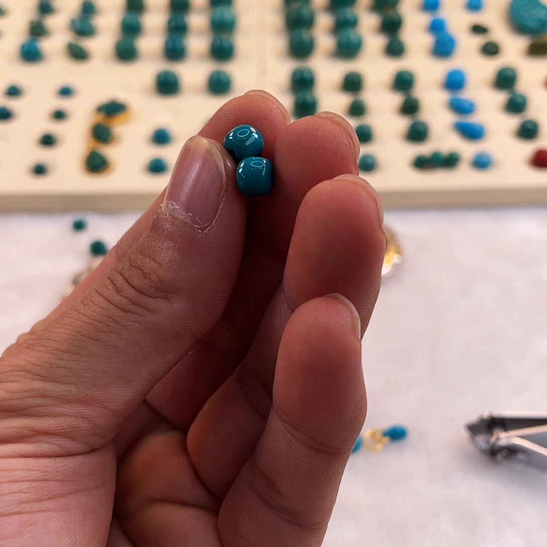 绿松石未镶嵌耳饰