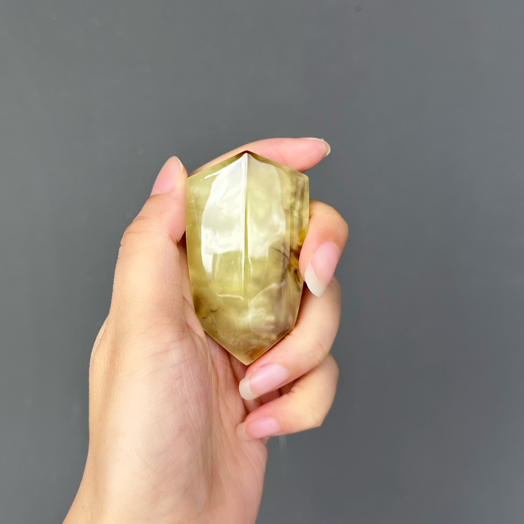 蜜蜡绿蜜意境盾牌