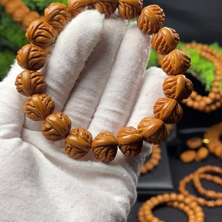 桃核吊坠秦岭龙纹桃核