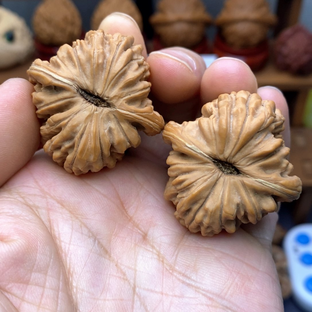 文玩核桃吊坠36四座楼福利价