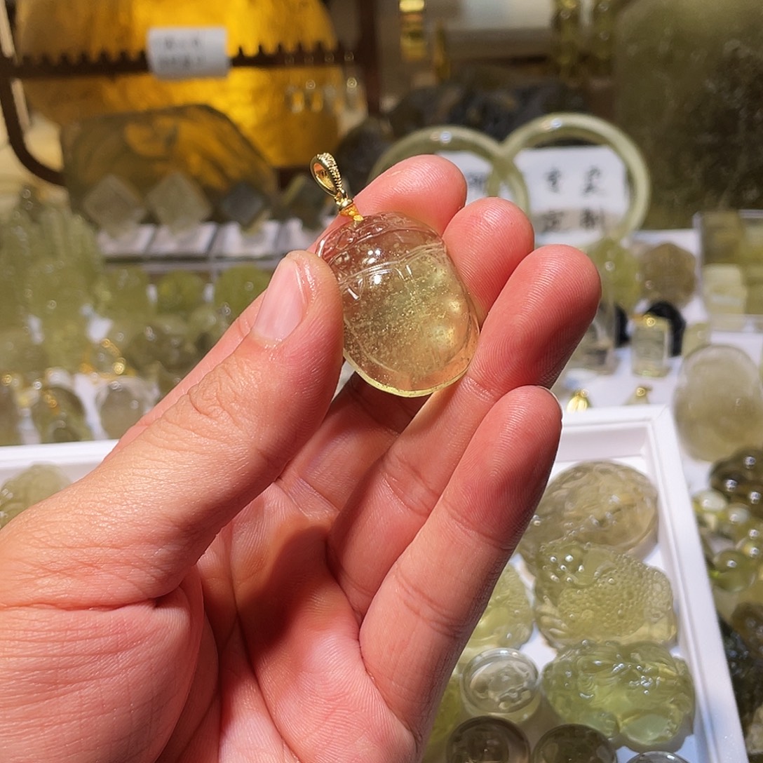 玻璃铁合金利比亚玻璃陨