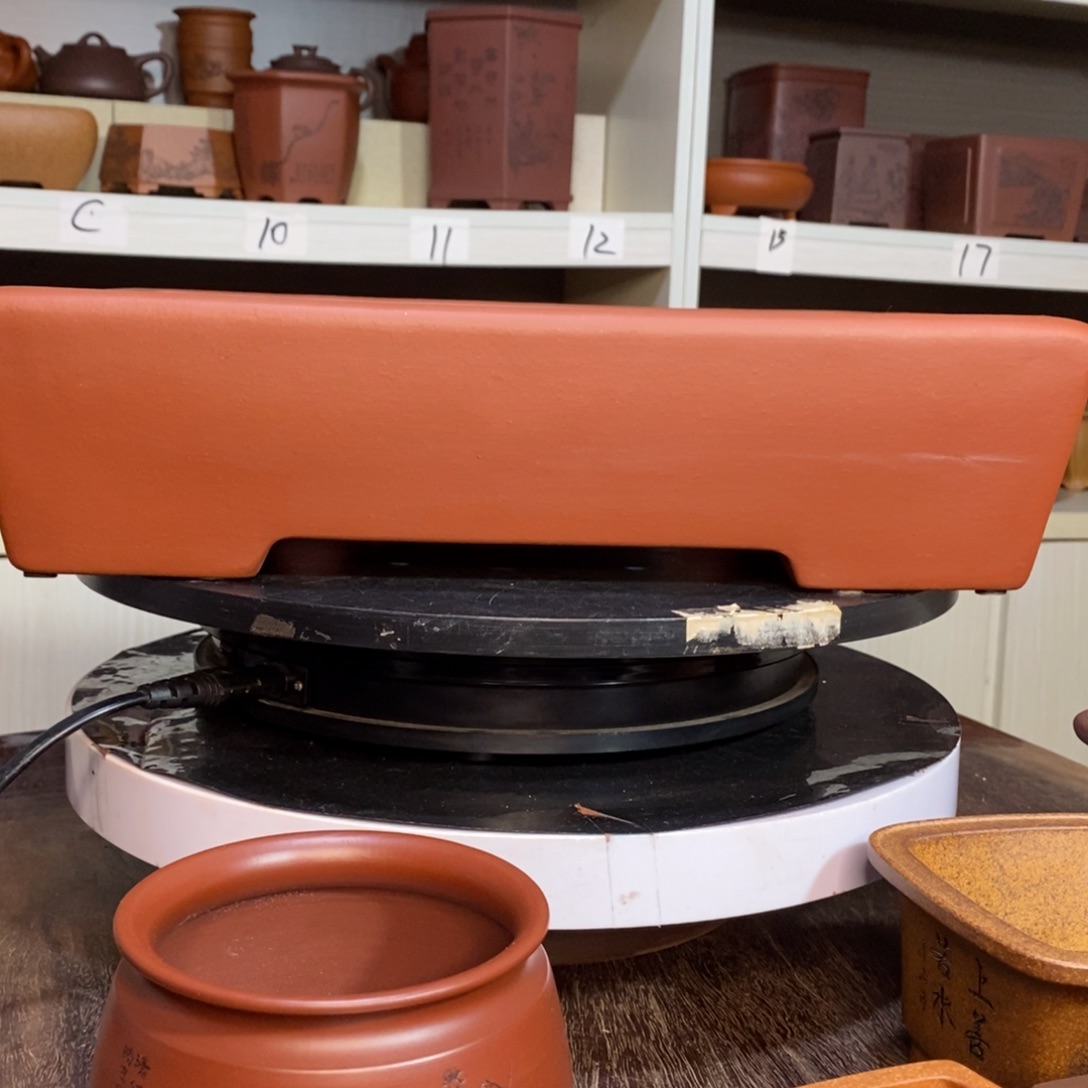 紫砂紫砂工艺花盆逢**胜花盆手工制作