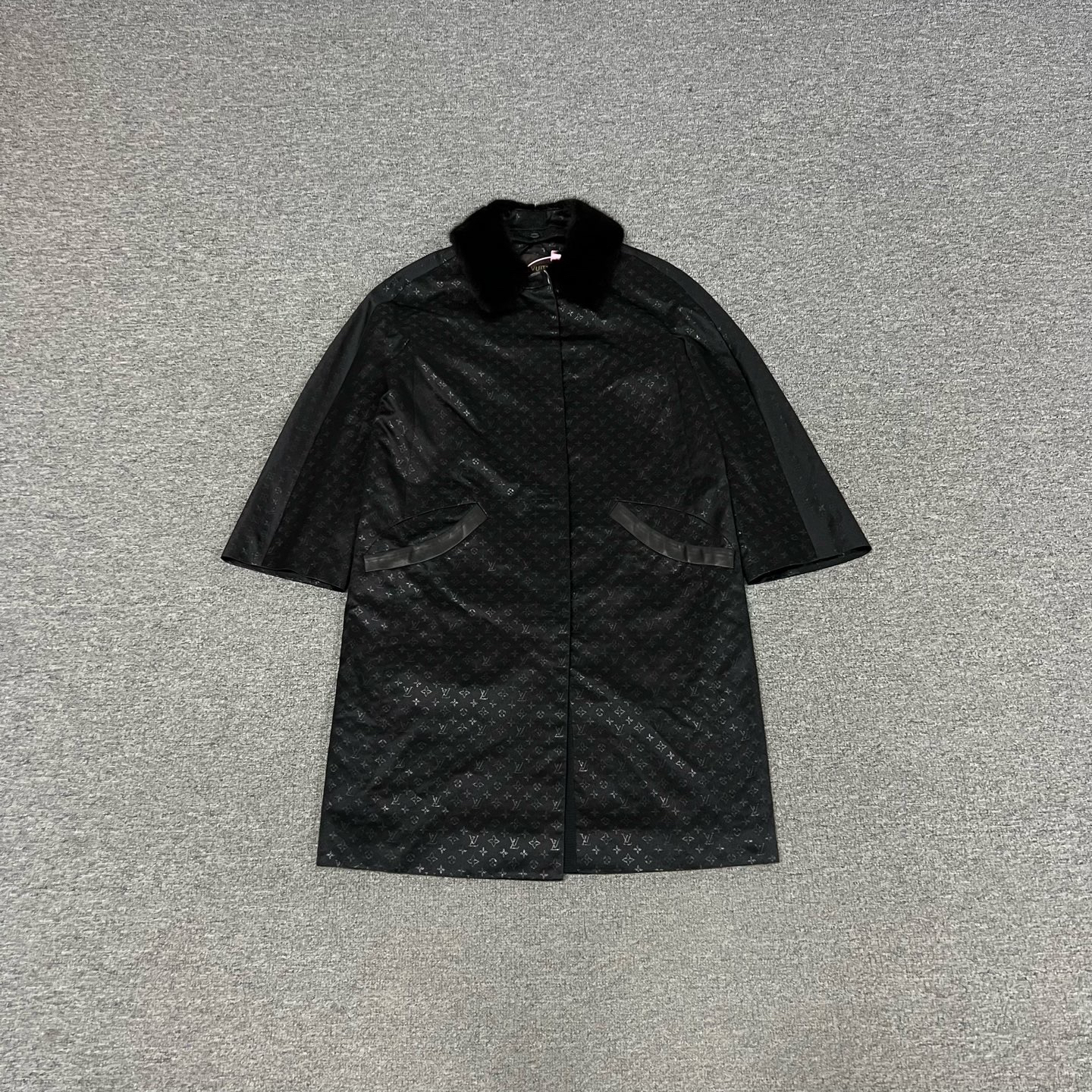 99新 LouisVuitton/路易威登 lv 真丝满印水貂毛大衣36码