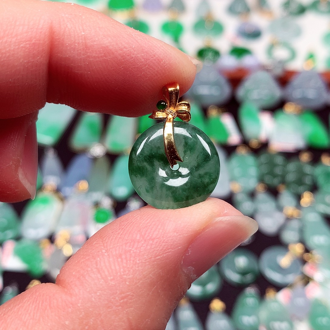 翡翠18K金镶嵌挂件