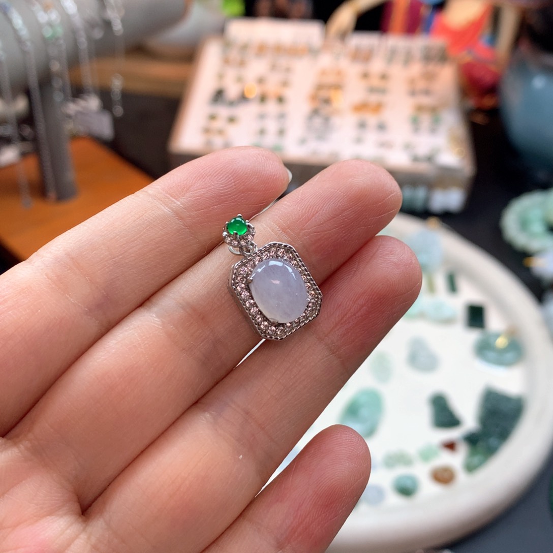 颈饰银S925镶嵌翡翠