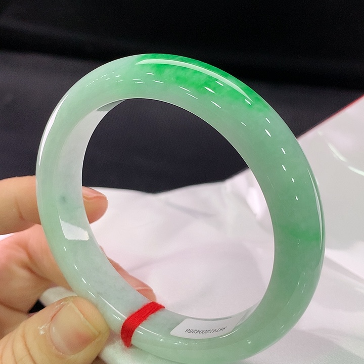 翡翠手镯未镶嵌正圈58.5