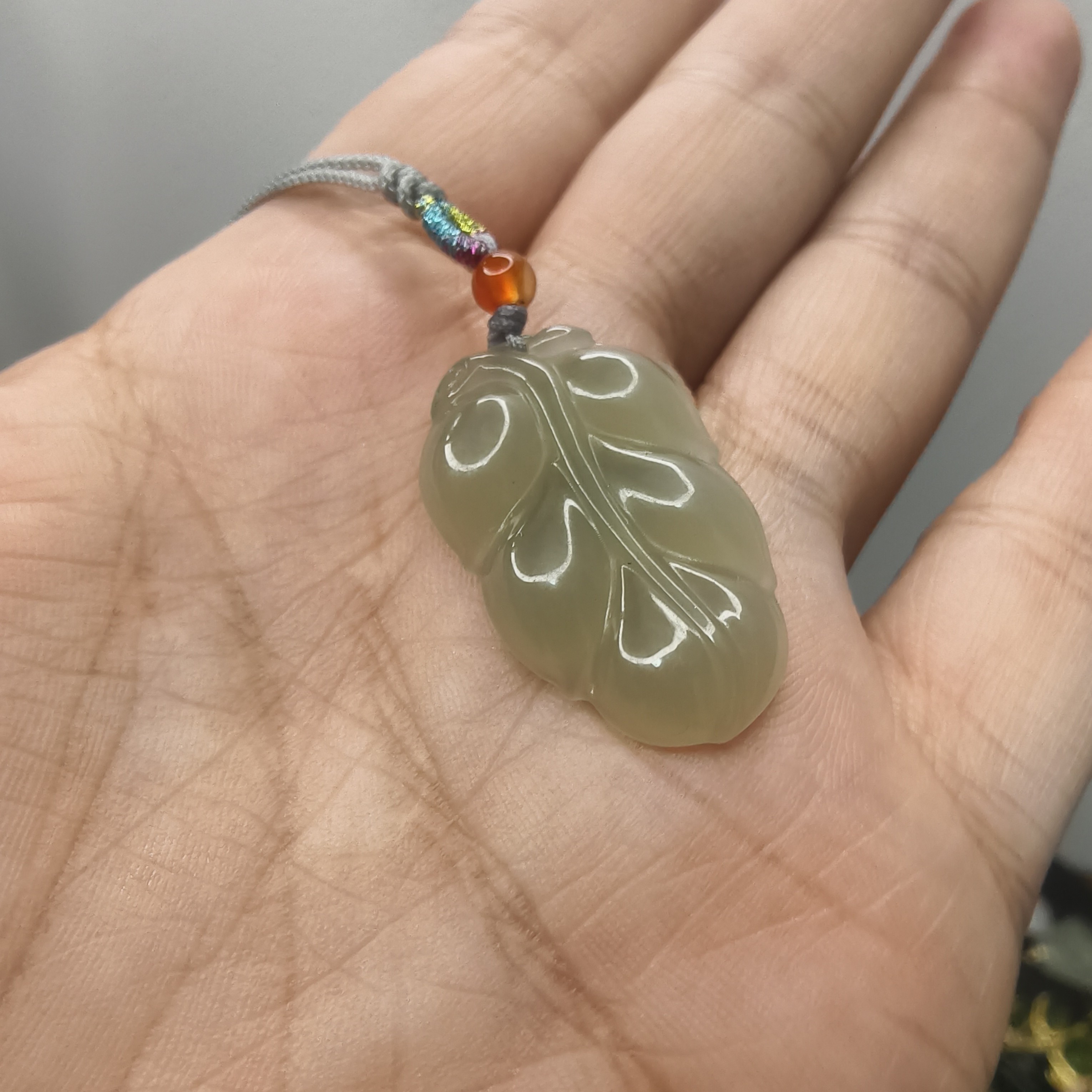 精品高货 天然和田玉清水大叶有成吊坠带证默认瑕疵可选