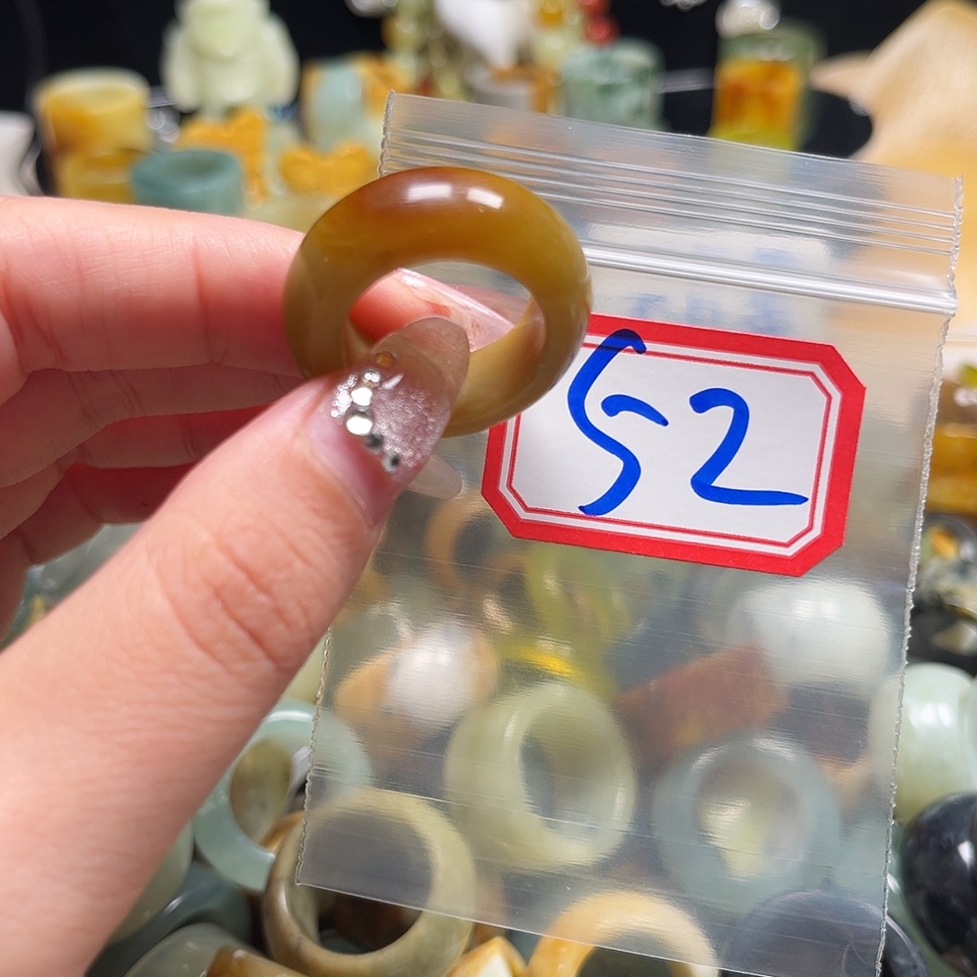 ****翡蛇纹石玉未镶嵌珠宝奇石