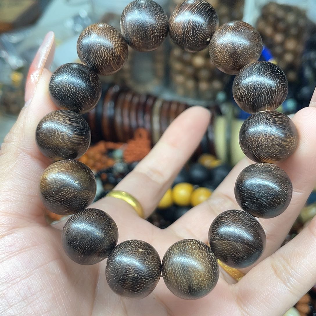 维腊木（绿檀）无事牌