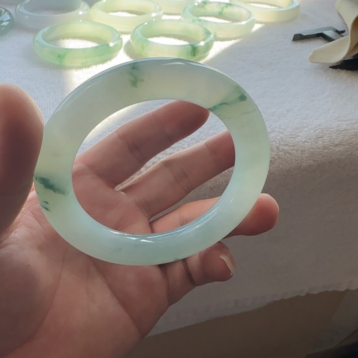 翡翠未镶嵌手镯糯冰胖圆条