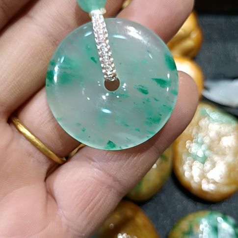 石英石非金属非洲翠平安扣套装飘花，尺寸35/5