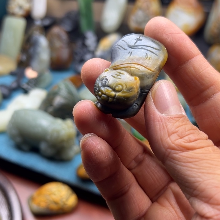 和田玉未镶嵌挂件