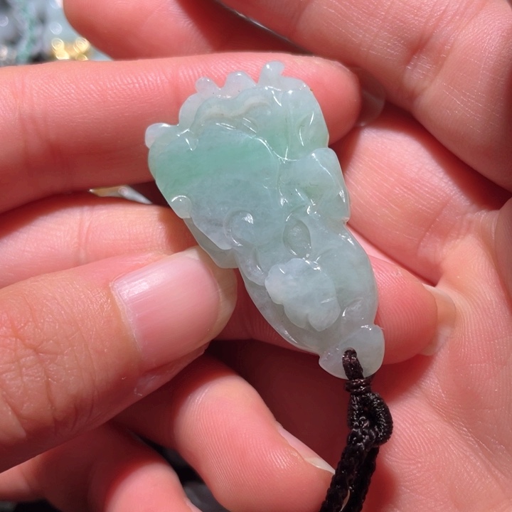 【闪购商品】翡翠颈饰未镶嵌天然翡翠