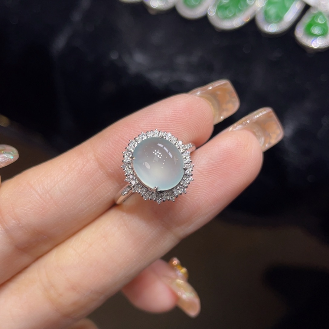 翡翠颈饰18K金镶嵌天然缅甸翡翠