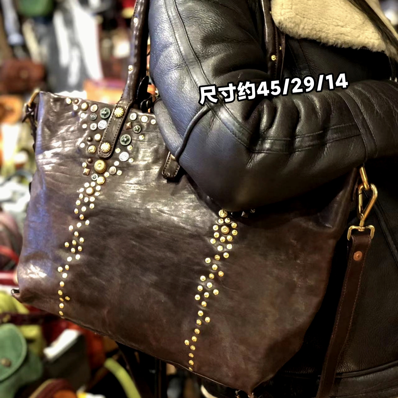 制道手工高定女士单肩斜挎包复古时尚大容量托特通勤铆钉马皮重工