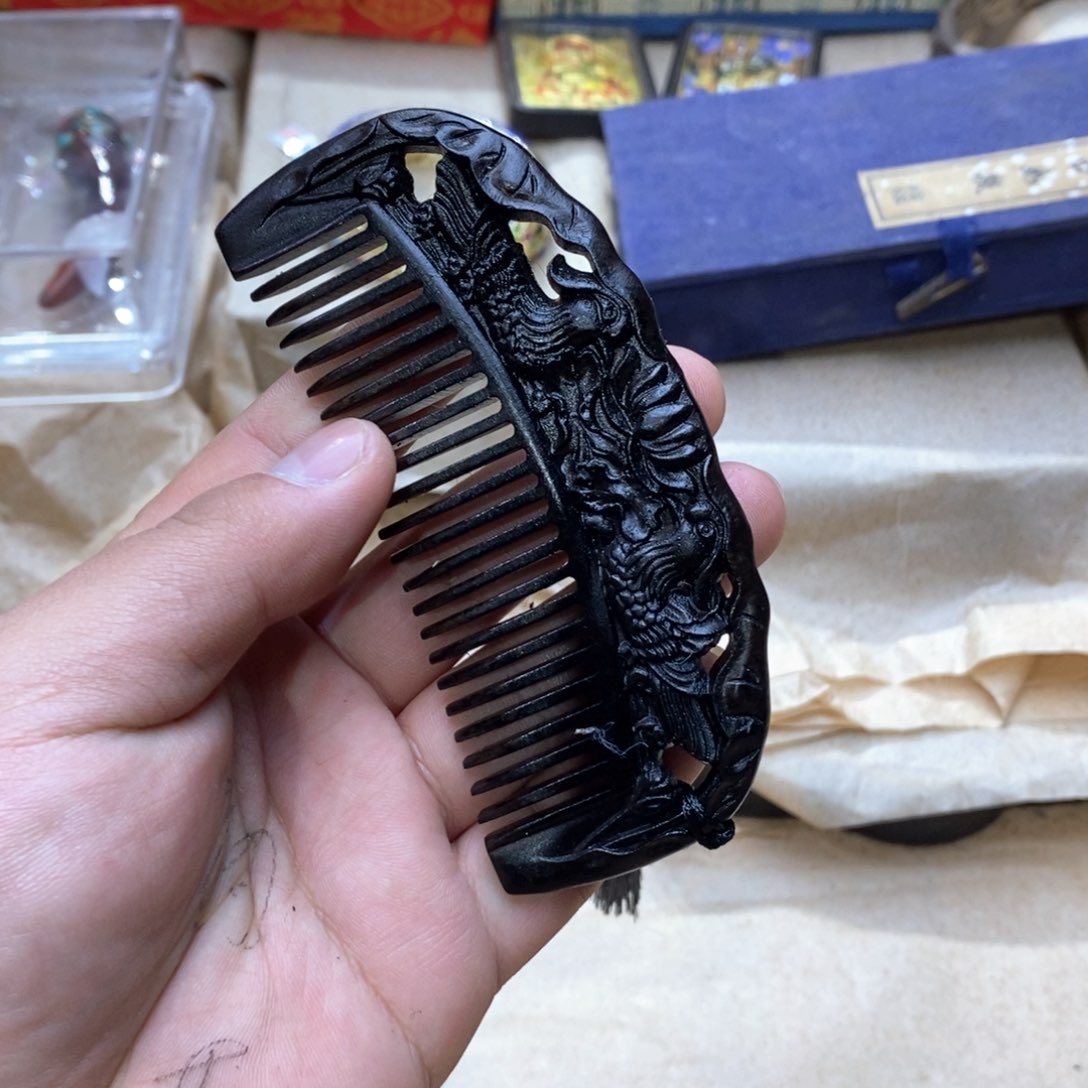 大叶紫檀（黑酸枝木类）