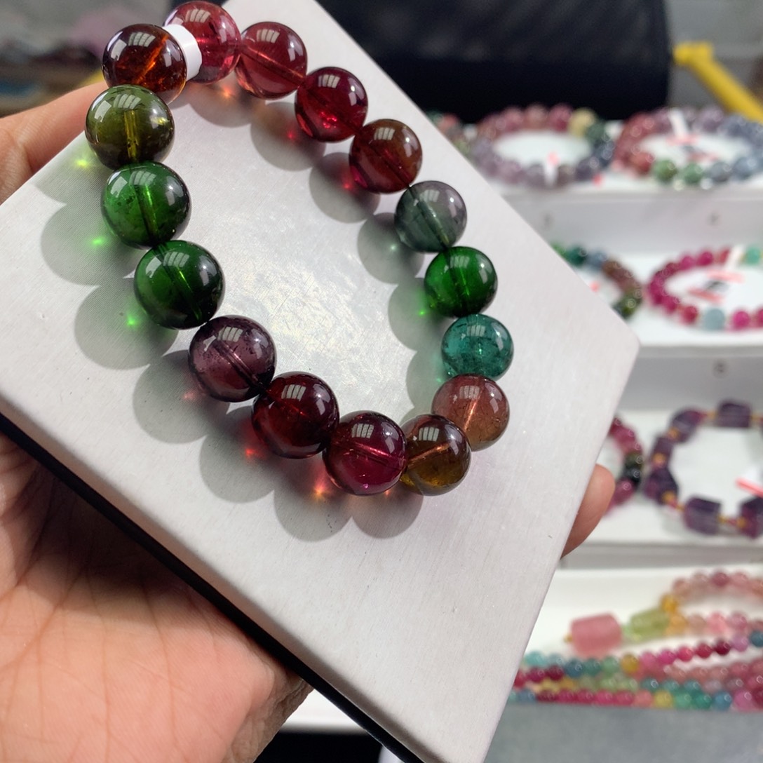 碧玺手链未镶嵌   12mm。 