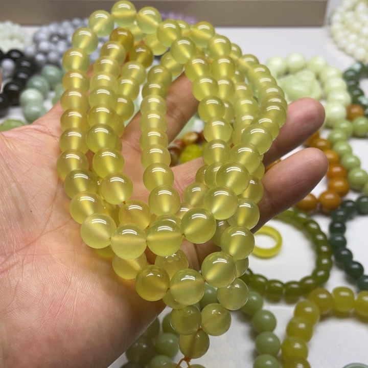 蛇纹石玉项链未镶嵌