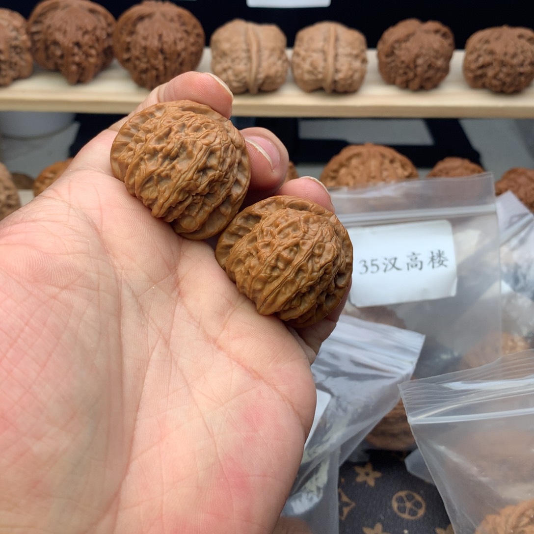 文玩核桃把件36尺全品无修白狮子