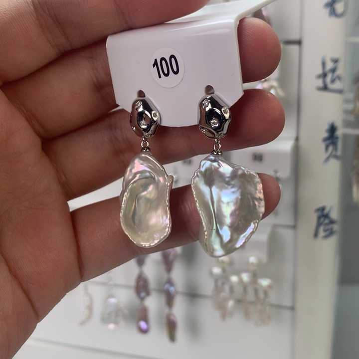 无非金属巴洛克花瓣耳饰