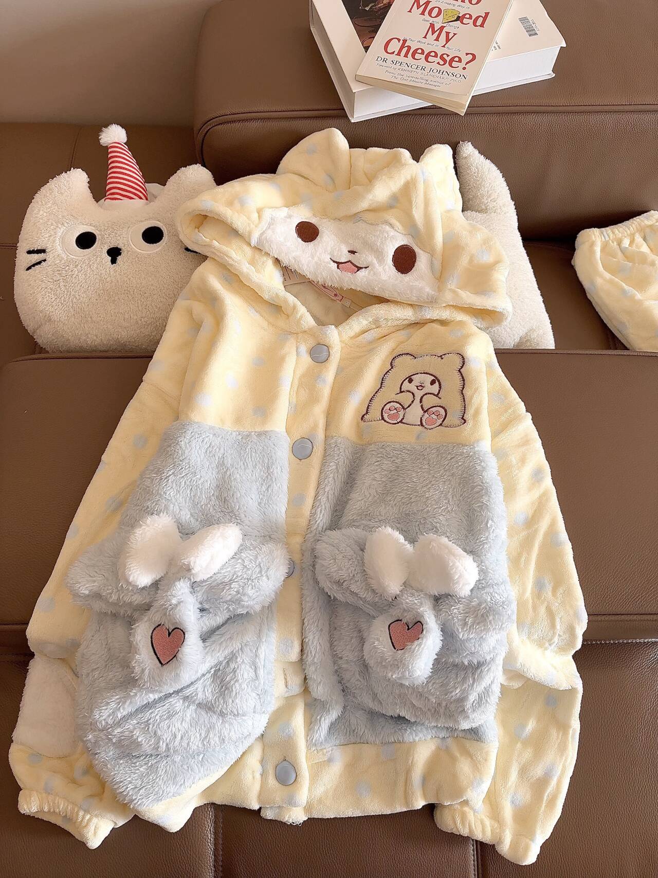 秋冬卡通可爱毛毯熊睡衣女2025新款加厚保暖法兰绒连帽长袖家居服